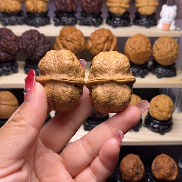 文玩核桃吊坠21w方尊45尺