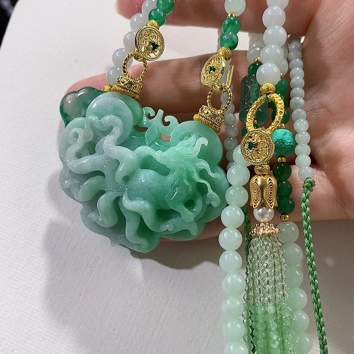 翡翠未镶嵌颈饰翡翠吊坠