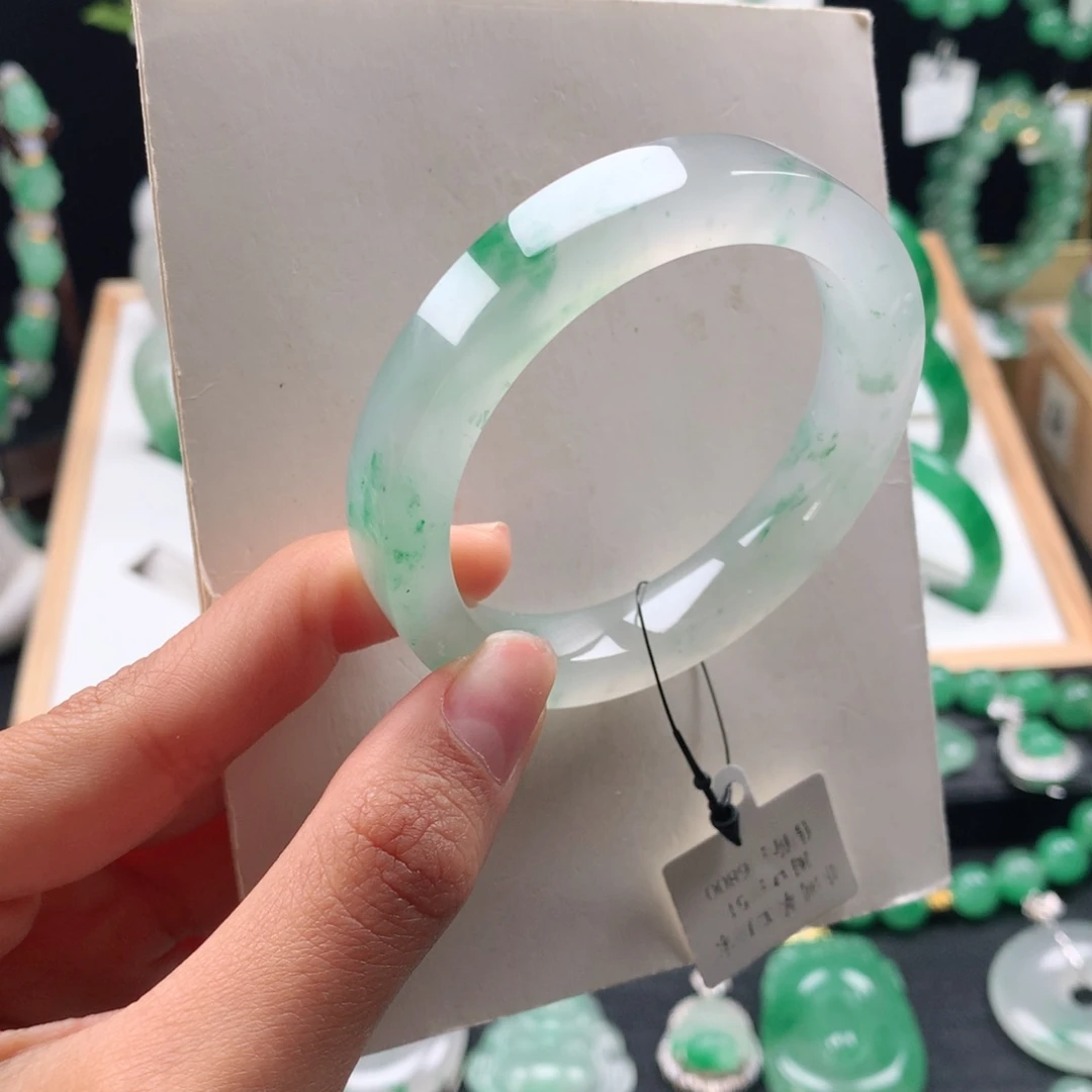 石英质玉未镶嵌手镯