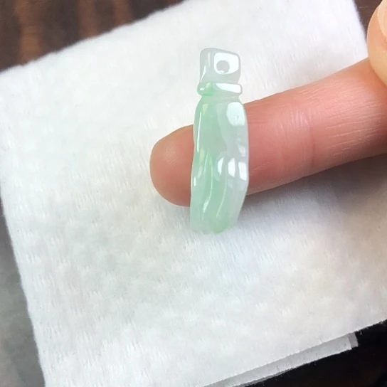 翡翠未镶嵌颈饰缅甸A货，每天下午1点半开播