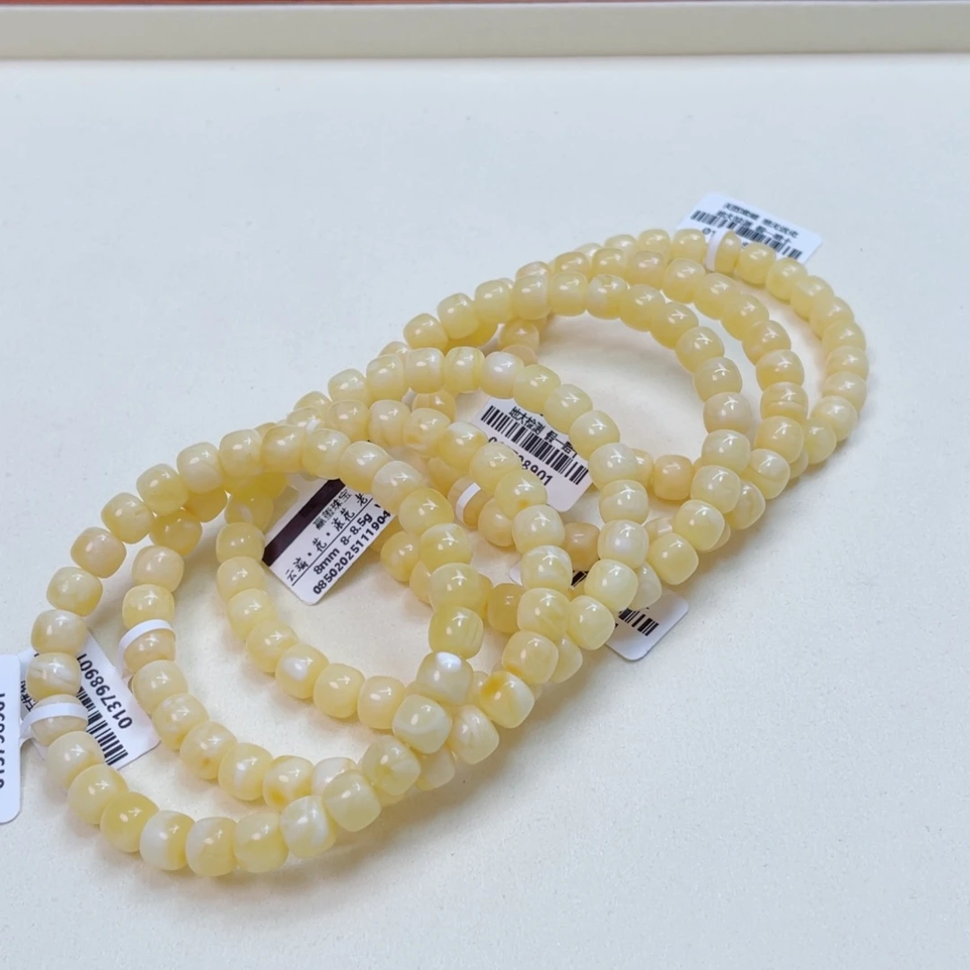 蜜蜡未镶嵌裸石多样性发其中一条