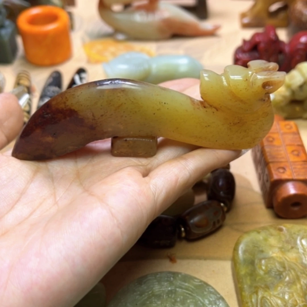 【闪购商品】蛇纹石玉颈饰未镶嵌