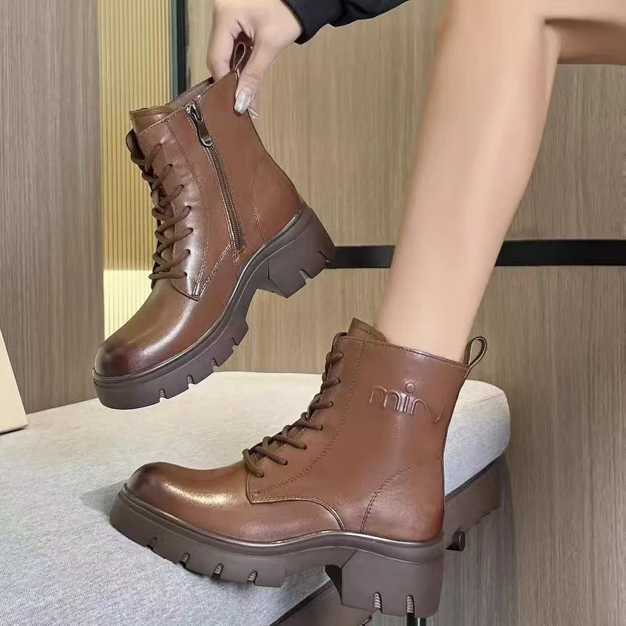 C2506  棕色绒里 时尚秋冬低跟圆头烟筒靴  马丁靴