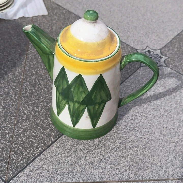 瓷片陶瓷盘子碗啥都有