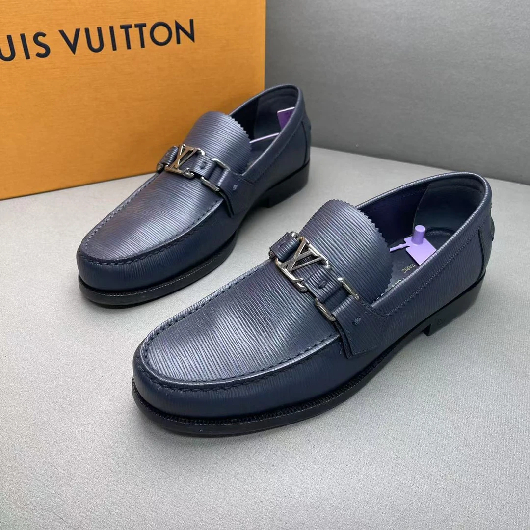 99新 LouisVuitton/路易威登 蓝色时尚百搭舒适大logo皮鞋 39码