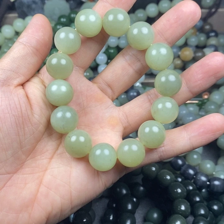 斌***哥未镶嵌手链和田玉
