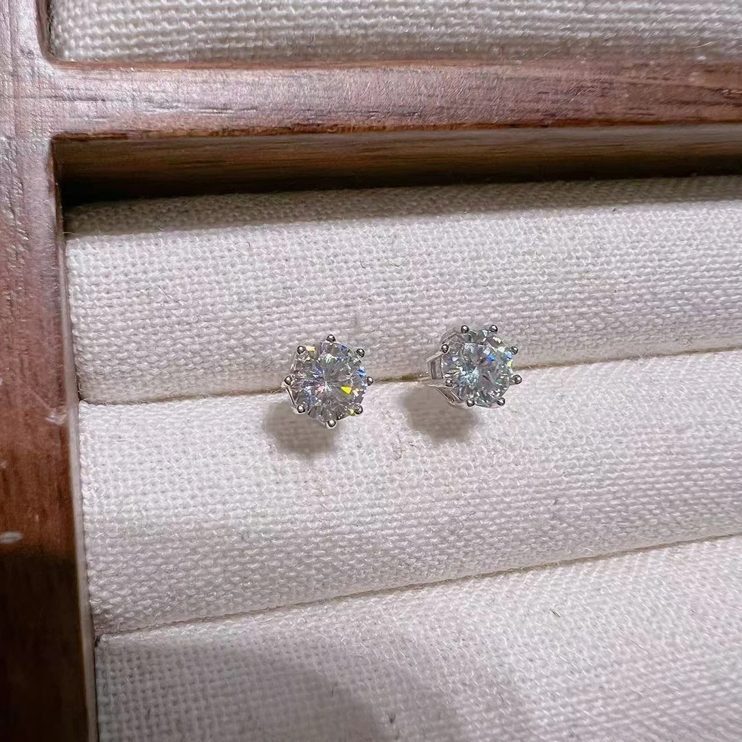 925银耳饰 旺莱 856 莫桑50分一克拉莫桑六爪耳钉S85679910-35