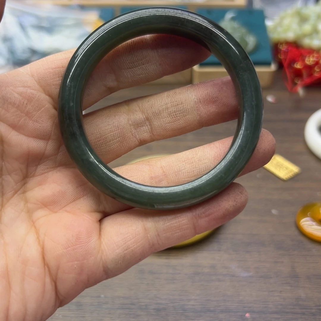 和田玉未镶嵌手镯52.9圈围1484