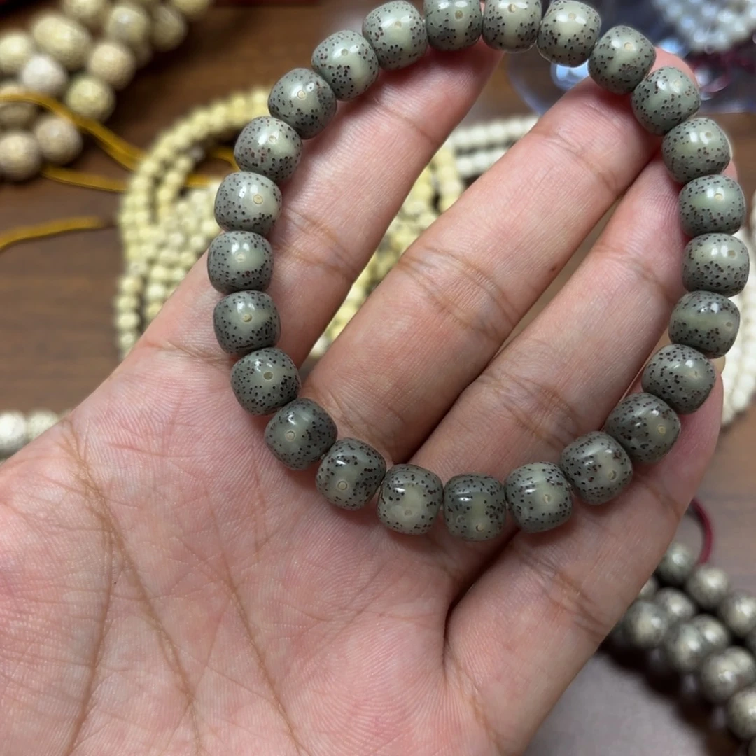 手串星月菩提星月石玉料黑冰9*8
