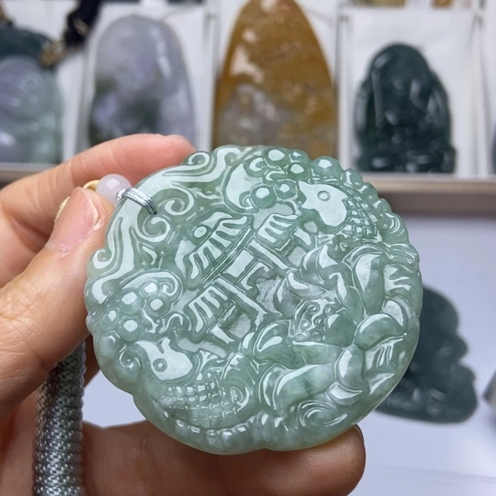 翡翠未镶嵌挂件翡翠