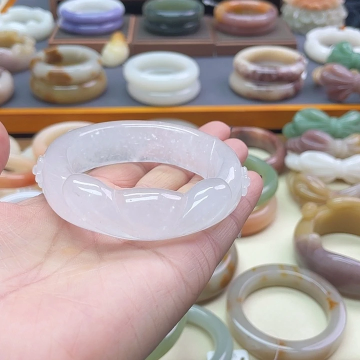 未镶嵌石英岩玉珠宝奇石小**?