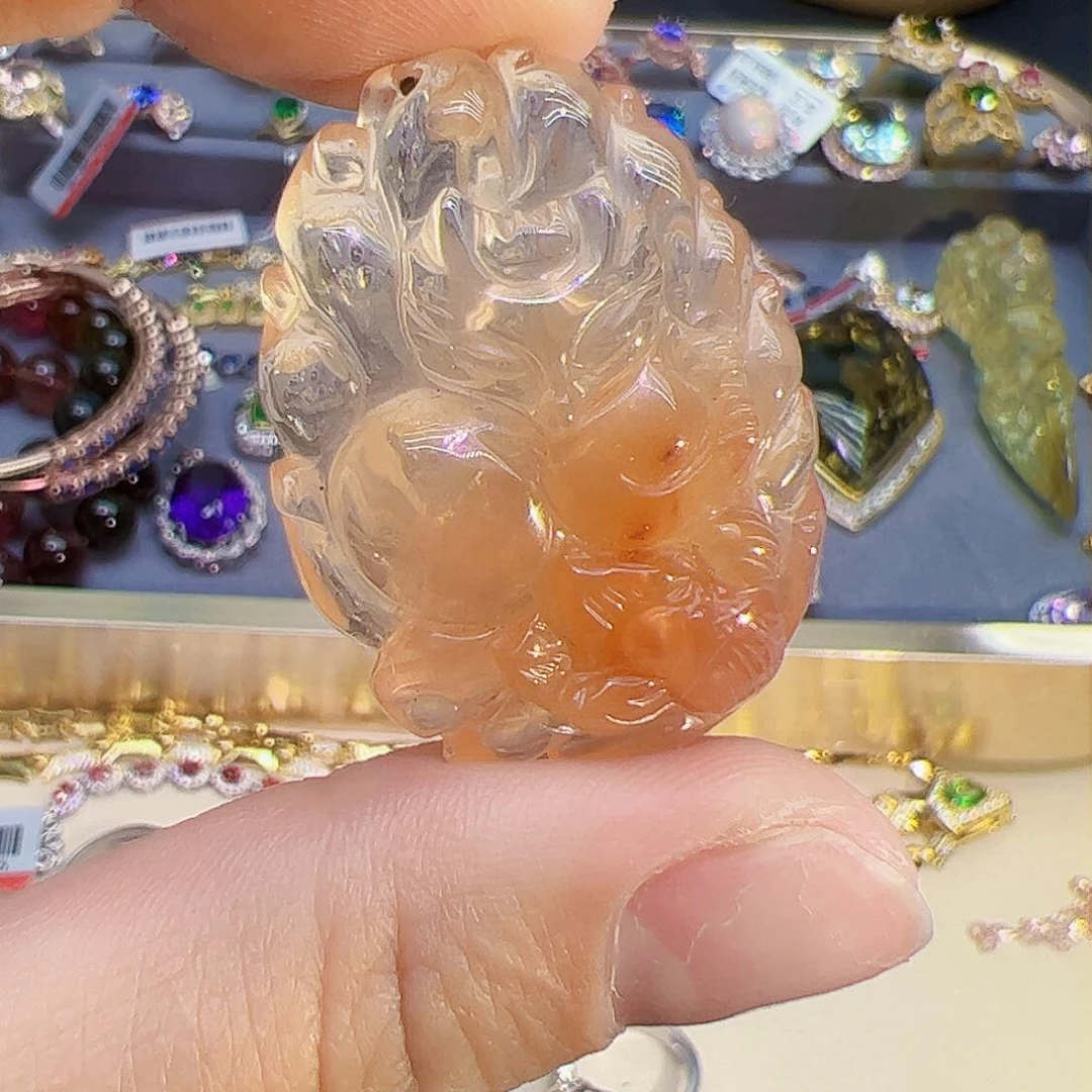 水晶兔毛吊坠未镶嵌喜**?