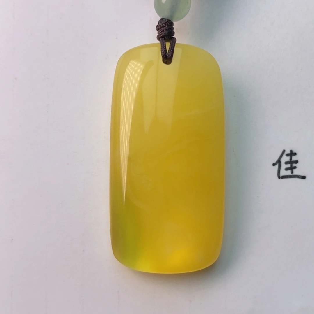 未镶嵌琥珀珠宝奇石
