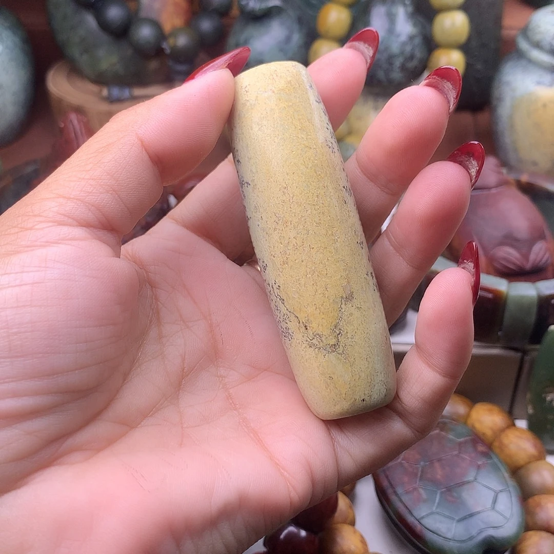 岫岩河磨玉（透闪石质玉）未镶嵌把件