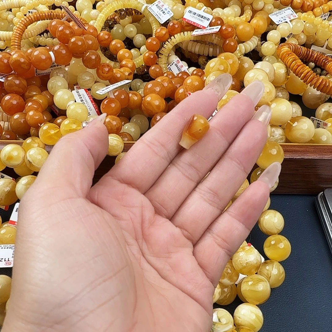 琥珀未镶嵌珠宝奇石