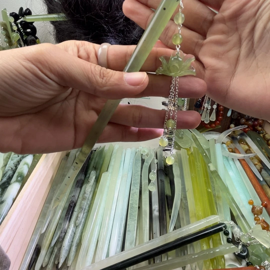 蛇纹石玉发饰未镶嵌