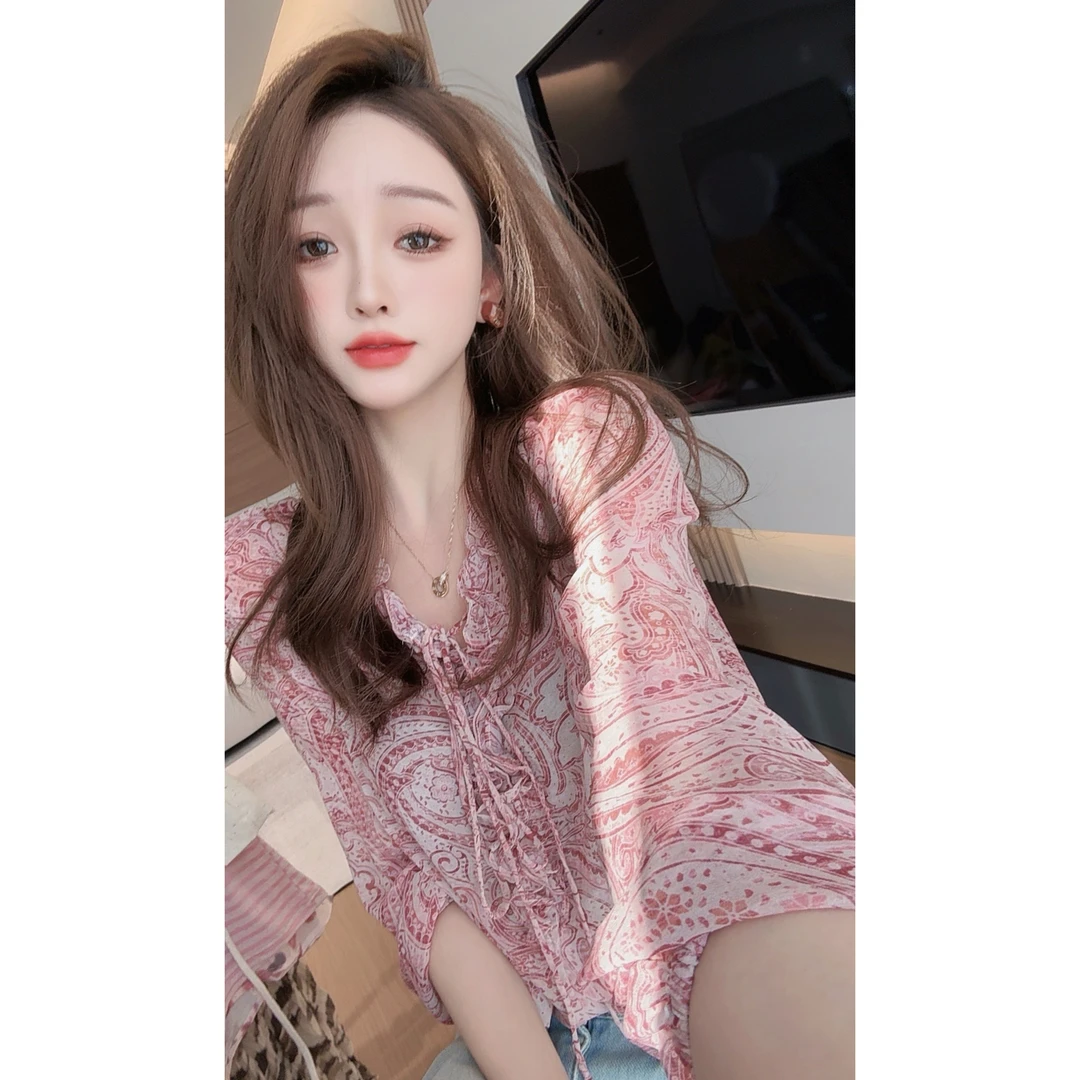 【陈陈私服】港风设计感碎花小衫女人味显白显瘦长袖衬衫女25032503
