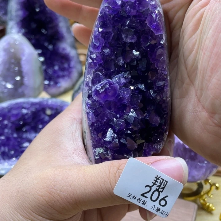 未镶嵌水晶大型摆件（非配饰）