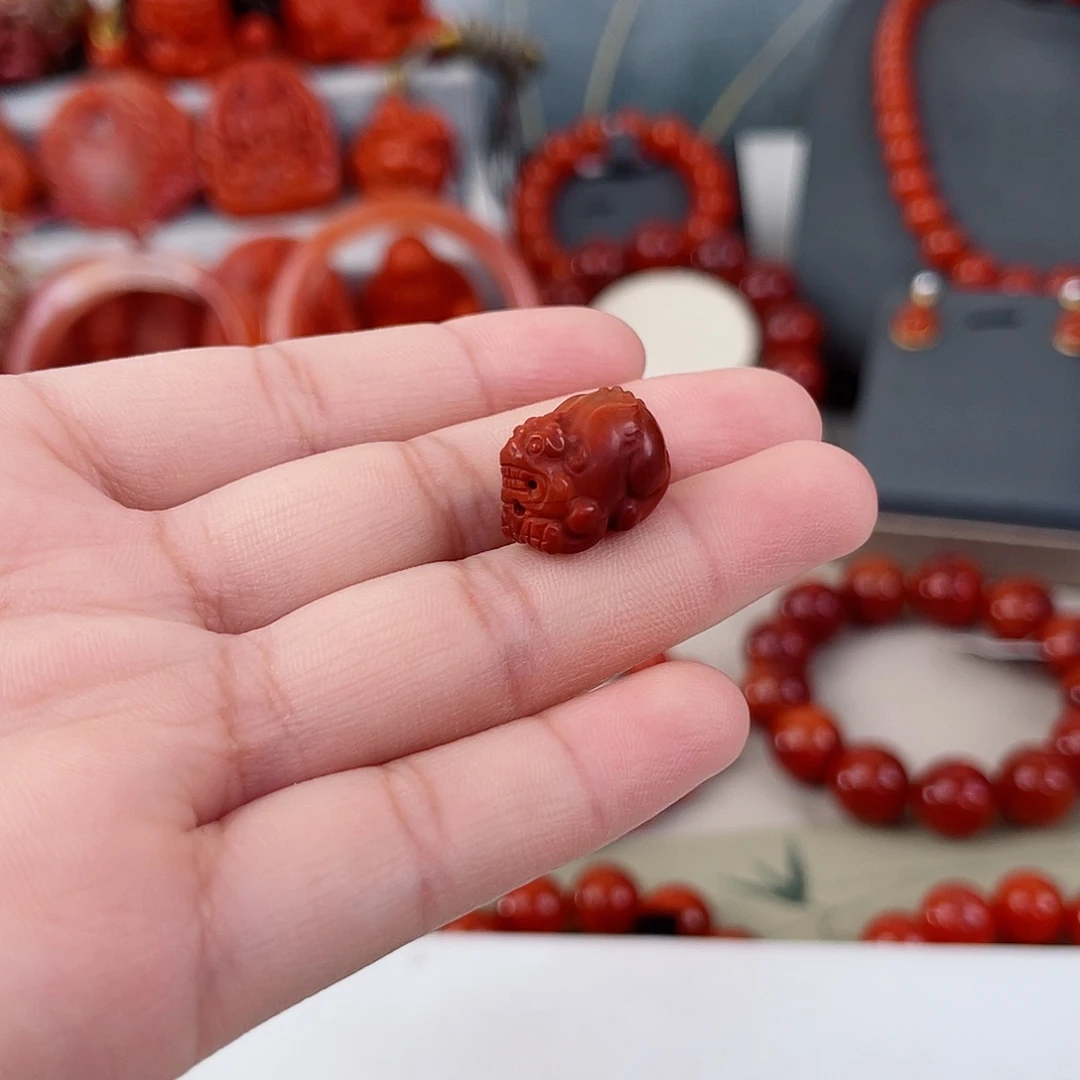 手串未镶嵌南红玛瑙瓦西牛血红哑光貔貅