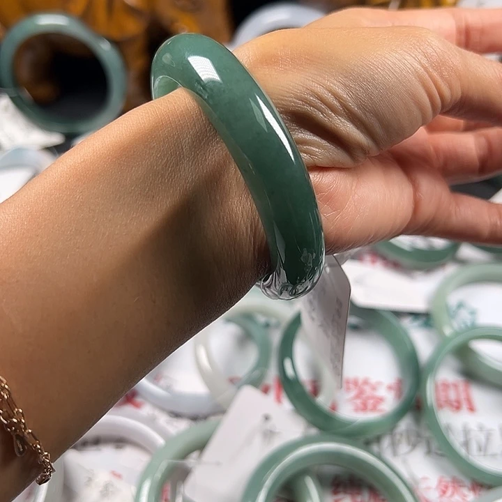 右***华翡翠未镶嵌手镯纯天然缅甸A货翡翠冰蓝水55.5