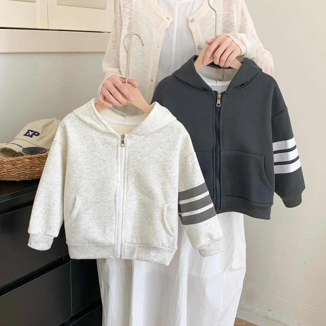 男女童新款加绒连帽开衫三条杠潮流百搭纯色慵懒休闲风保暖外套