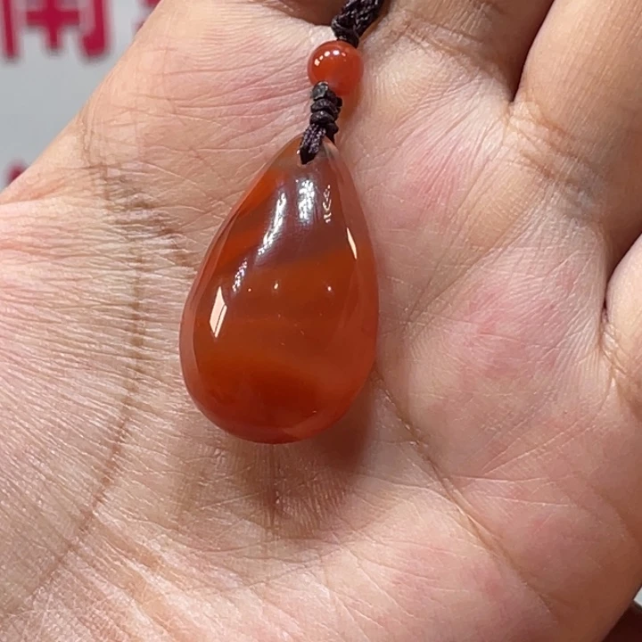 南红玛瑙原矿南红滴水洞冰飘水滴吊坠未镶嵌
