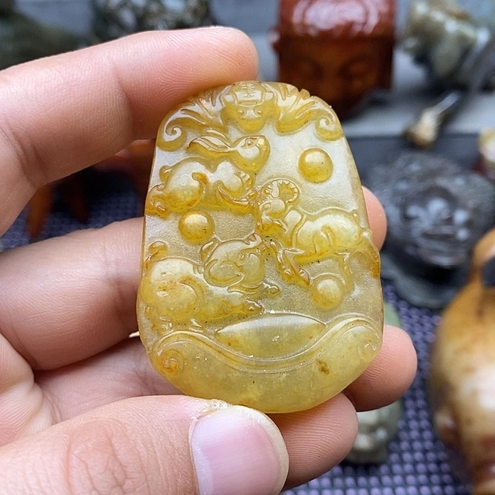 未镶嵌蛇纹石玉颈饰