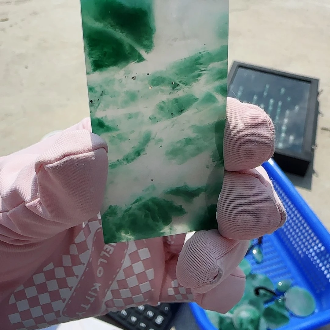 石英质玉颈饰未镶嵌