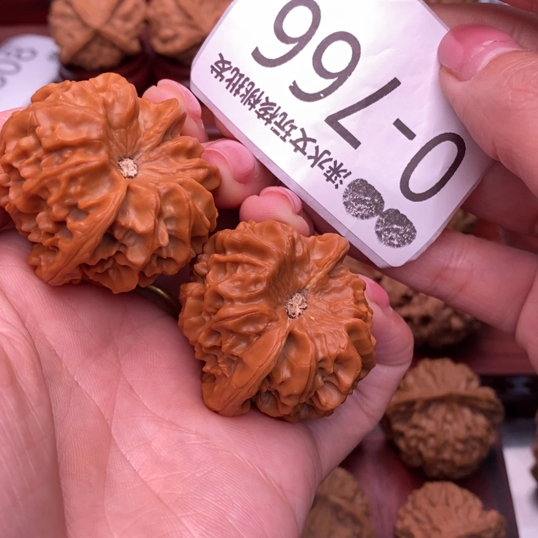 文玩核桃把件39龙门涧