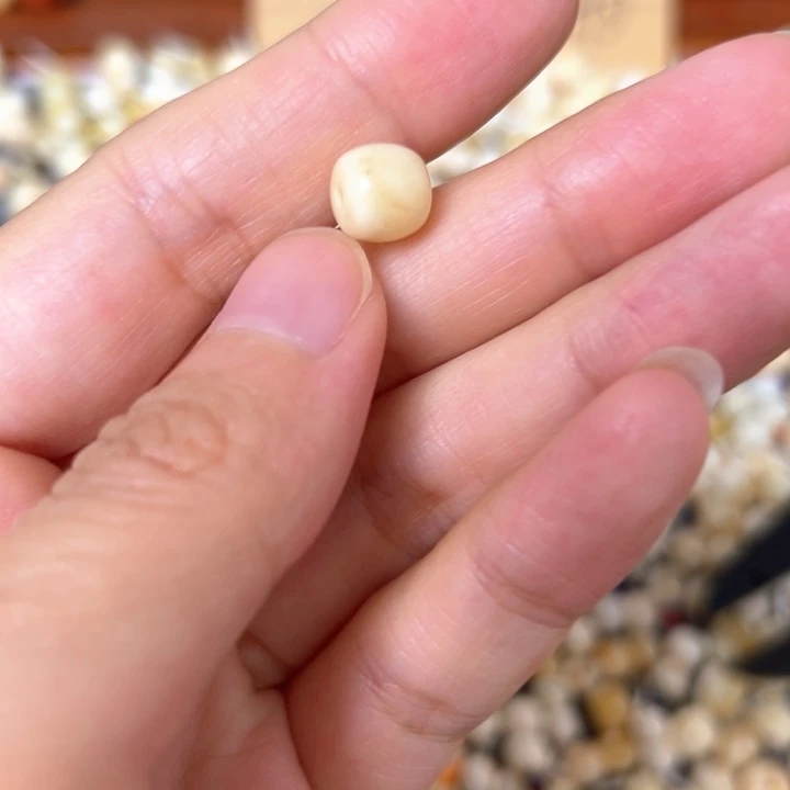 裸石蜜蜡未镶嵌8mm一个