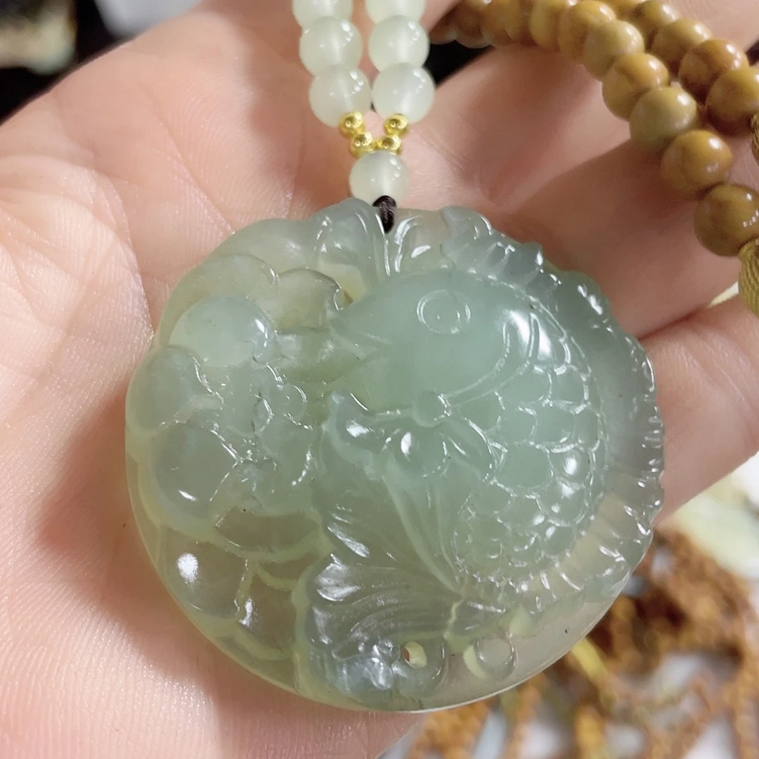 蛇纹石玉颈饰未镶嵌