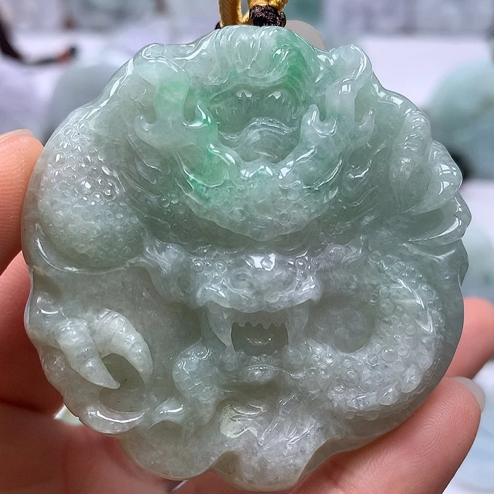 翡翠未镶嵌颈饰霸气侧漏大龙两面工艺福利