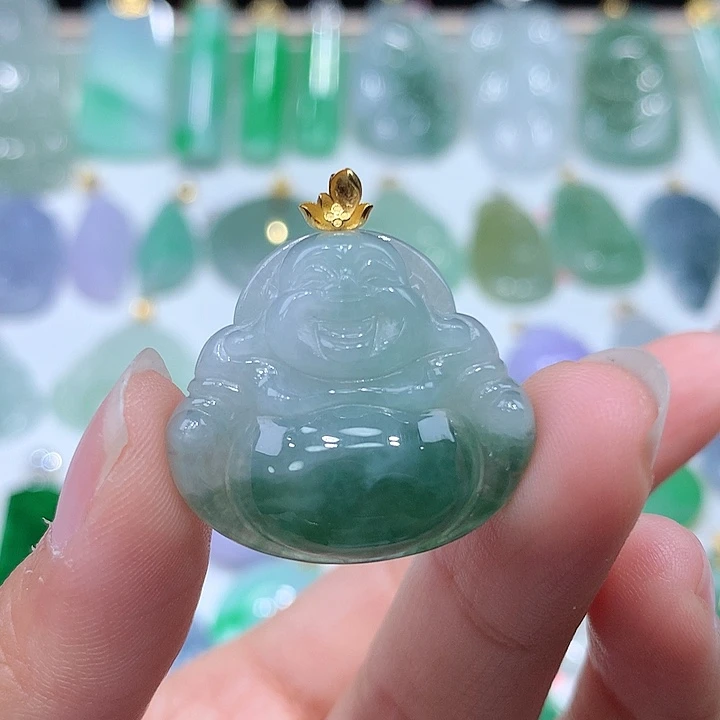 翡翠18K金镶嵌颈饰翡翠