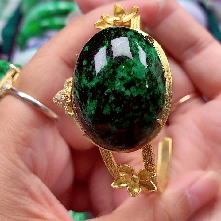 翡翠银S925镶嵌颈饰翡翠