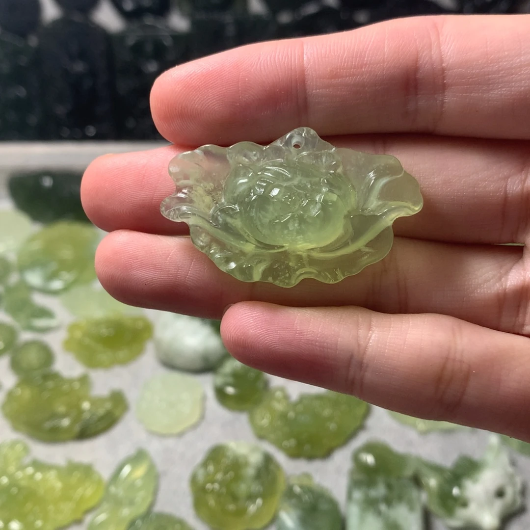 蛇纹石玉合金颈饰