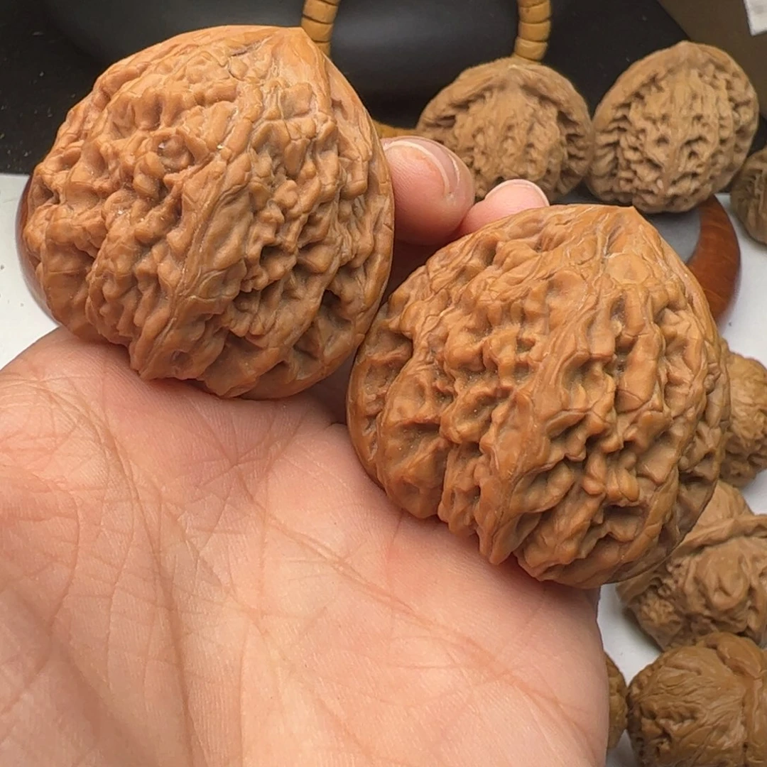 文玩核桃吊坠43虎头王