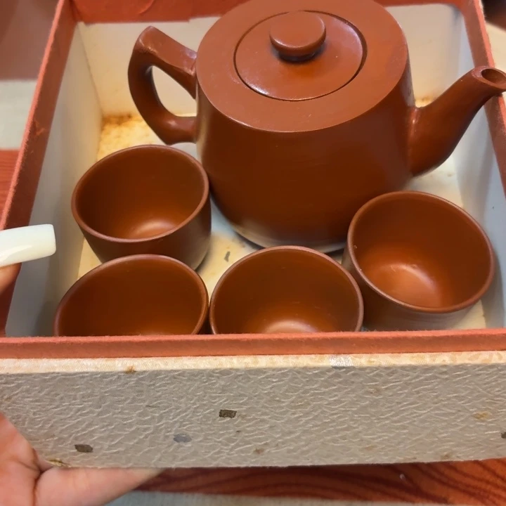瓷片不想说什么啊怎么这么烦呀为什么