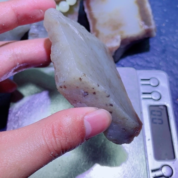 和田玉未镶嵌珠宝半成品