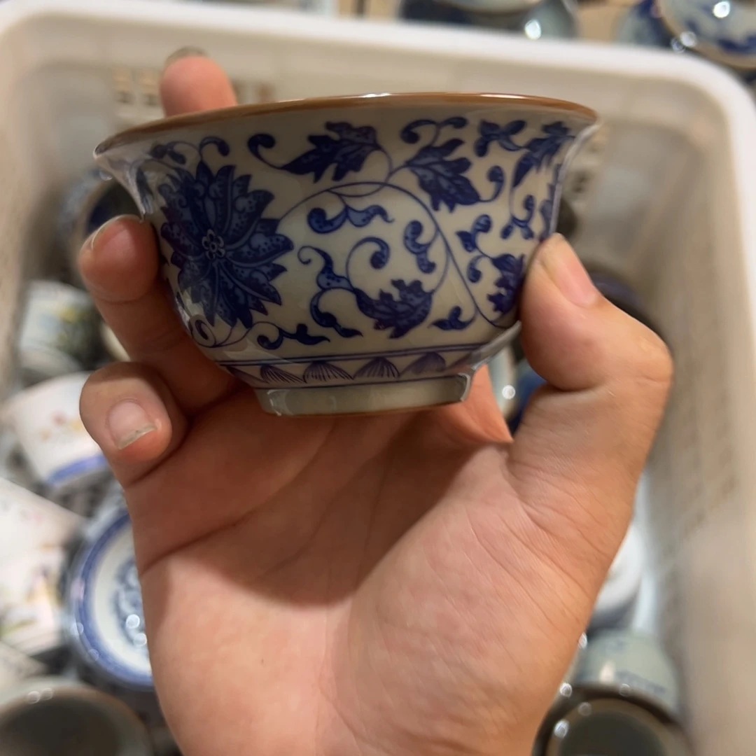 淘泥缠枝莲压手杯微瑕