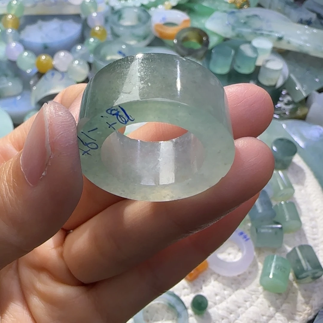 定制翡翠未镶嵌翡翠