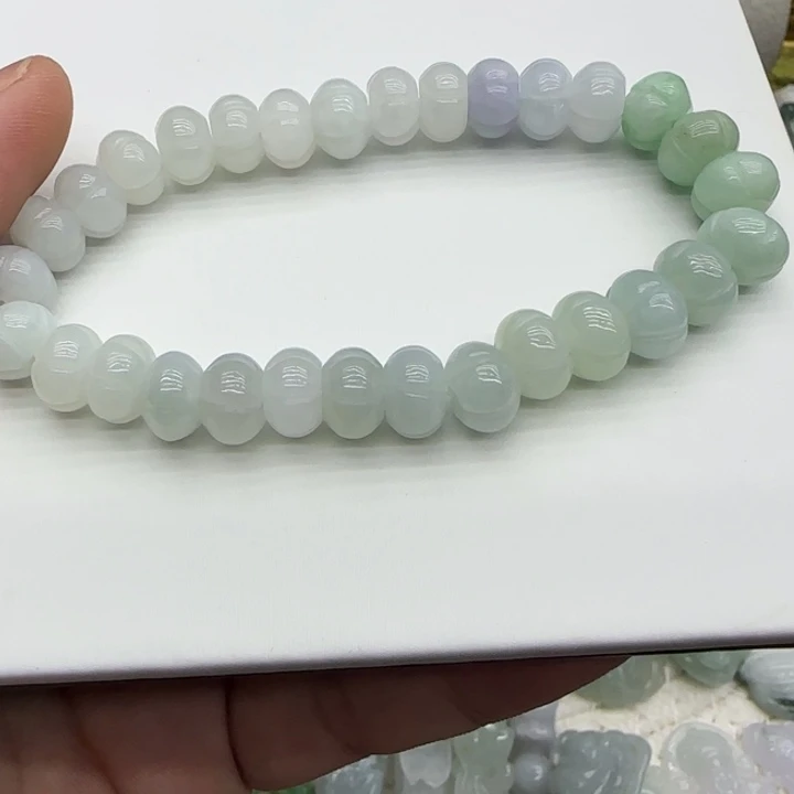 乔***子未镶嵌手链翡翠手串