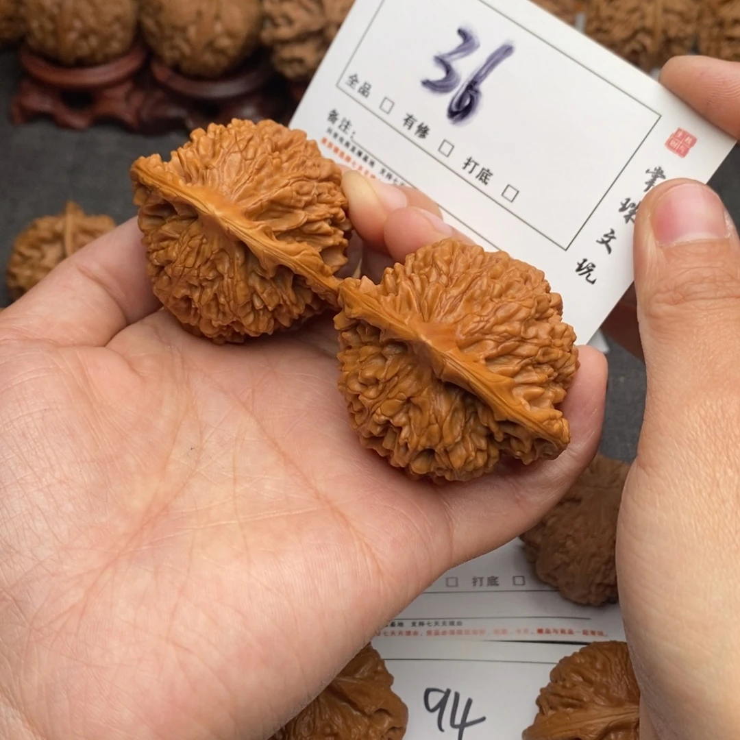 吊坠文玩核桃49官帽36