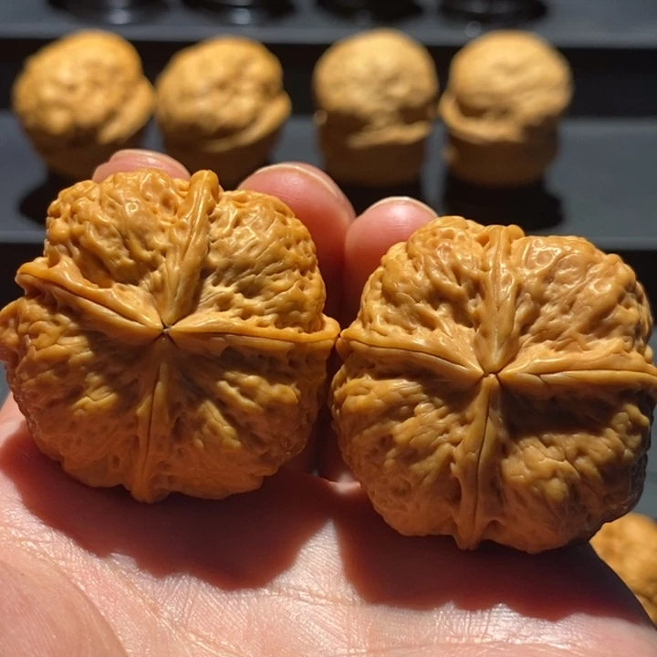文玩核桃把件39尺七星纹四棱