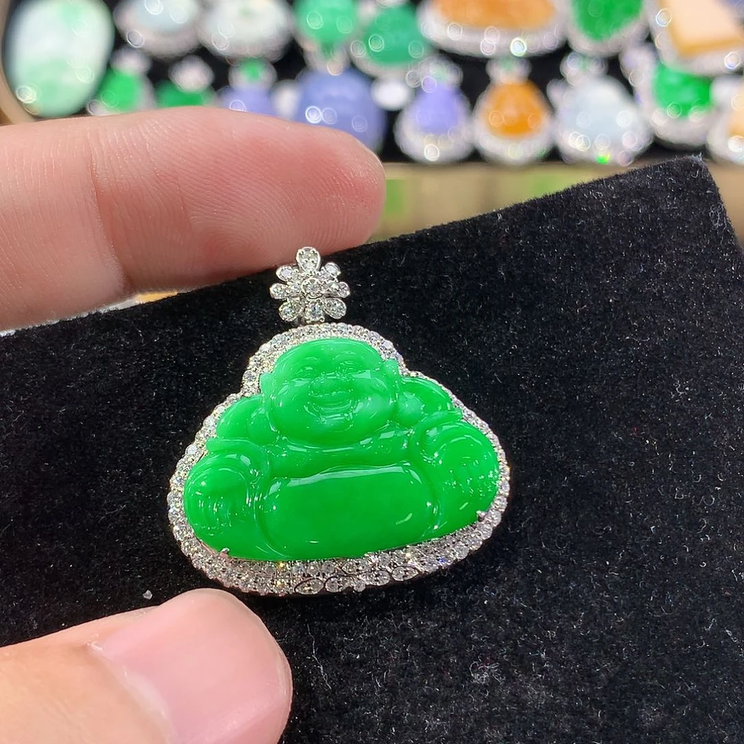 翡翠18K金镶嵌颈饰