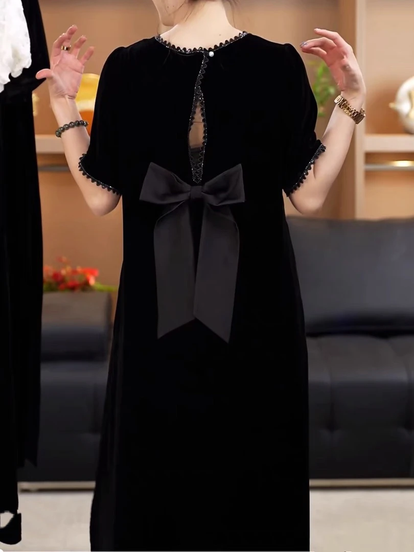 减龄后背蝴蝶结飘带钉钻设计丝绒显瘦连衣裙大码