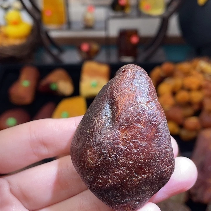 琥珀未镶嵌珠宝奇石