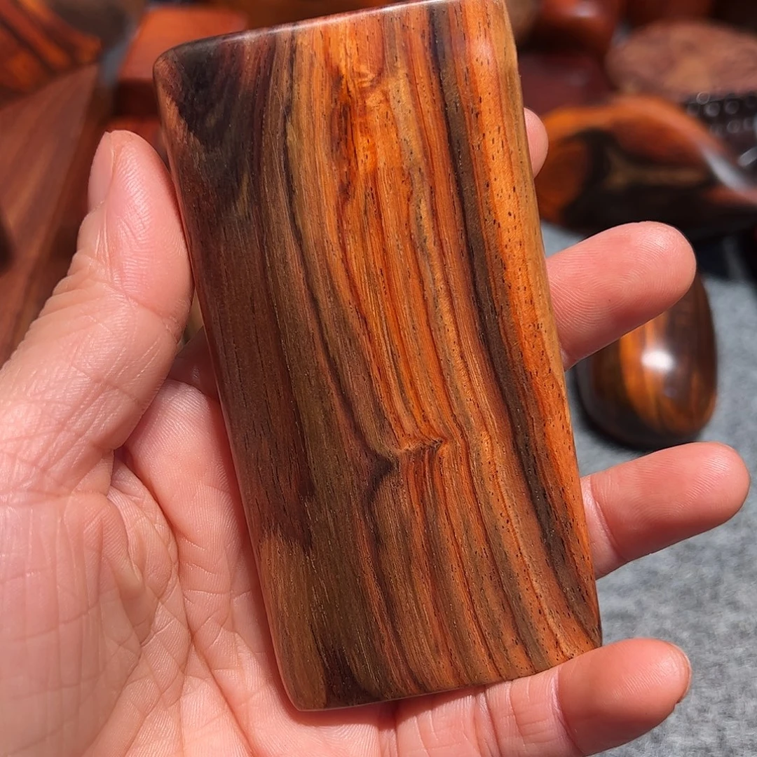 b***h交趾黄檀（大红酸枝）