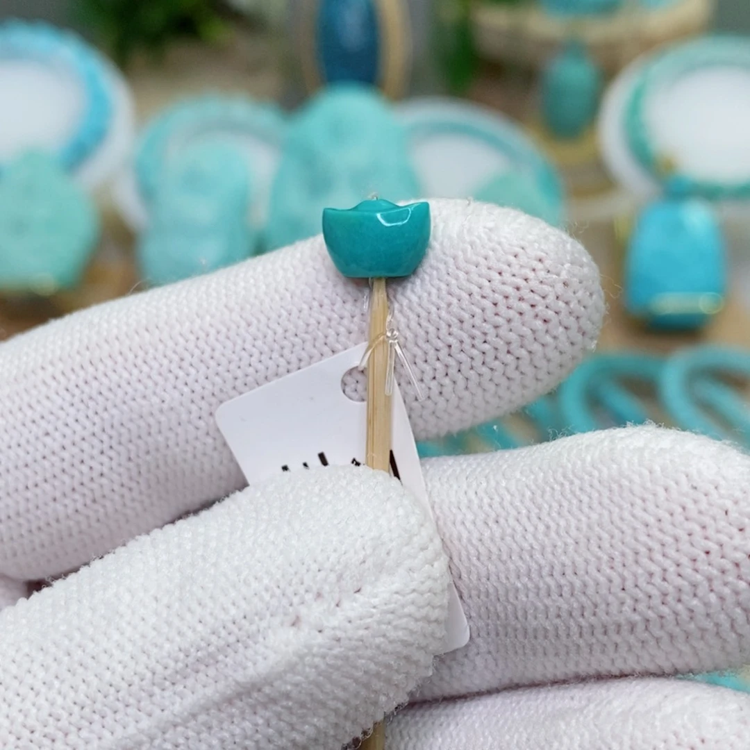 未镶嵌绿松石珠宝奇石