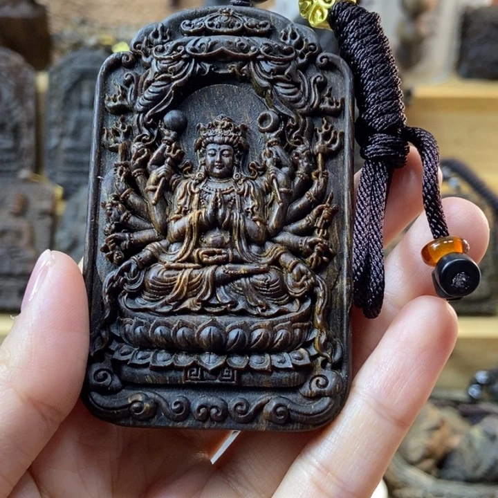 木後****）芽庄黄奇千手观音牌