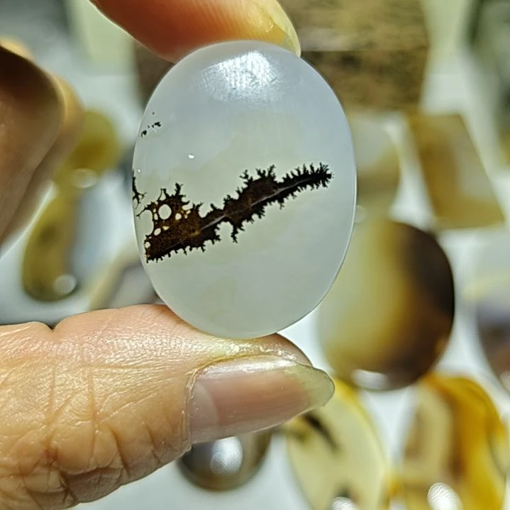 玛瑙/玉髓未镶嵌珠宝奇石